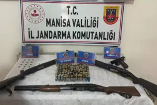 Manisa'da tarihi eser ve silah ele geçirildi: 1 gözaltı