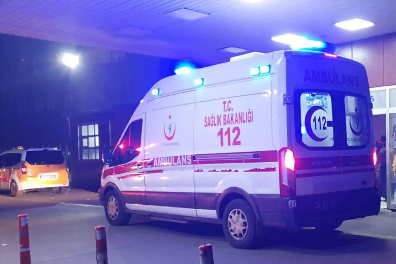 Diyarbakır'da otomobile silahlı saldırı: 1 ölü, 1 yaralı