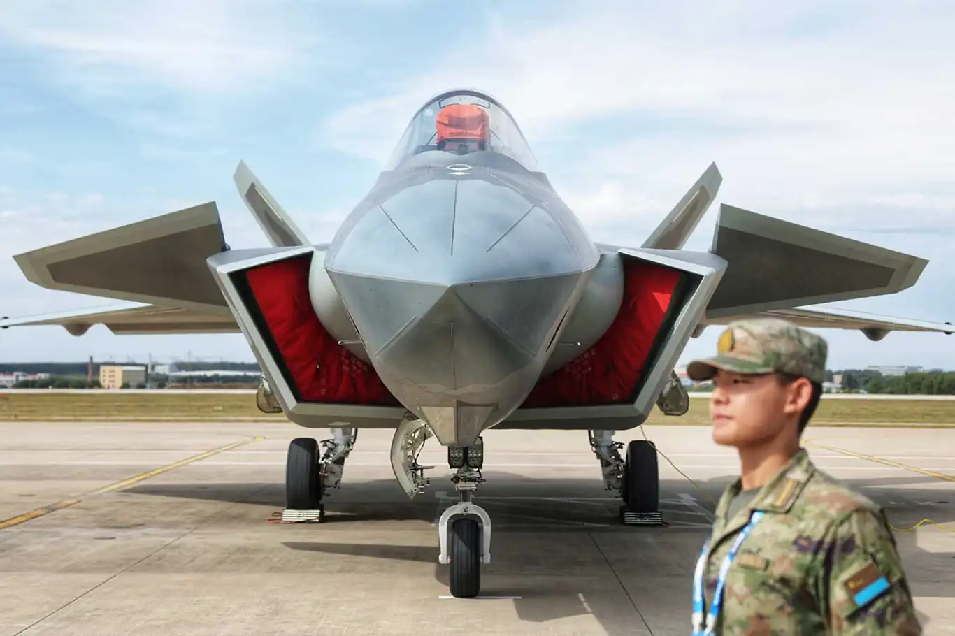 China showcases J-20 stealth fighter at Changchun Air Show