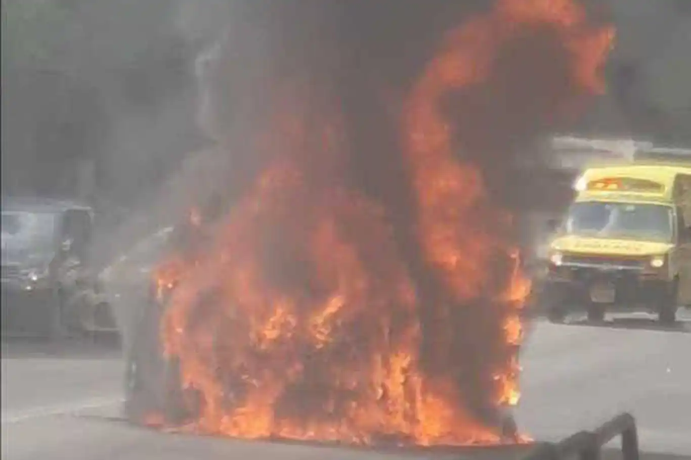 Casualties reported following car explosion in Tel Aviv