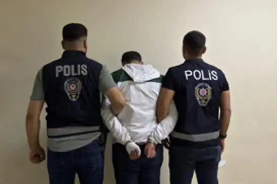 Çeşitli suçlardan araması bulunan 2 kişi yakalandı