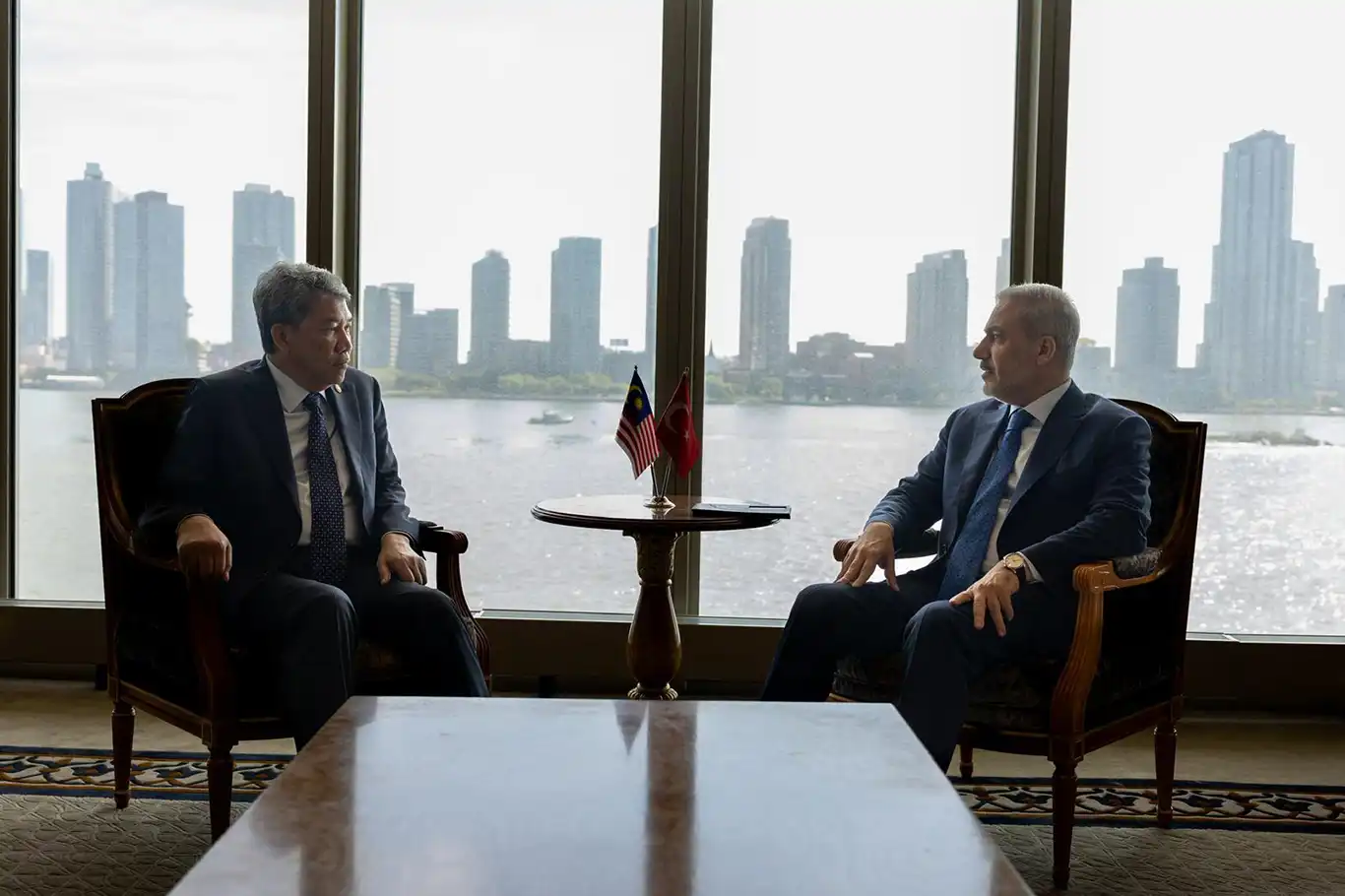 Dışişleri Bakanı Fidan, Malezya Dışişleri Bakanı Hasan ile görüştü