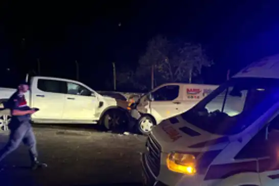 Batman’da minibüs ile pikap çarpıştı: 4 yaralı