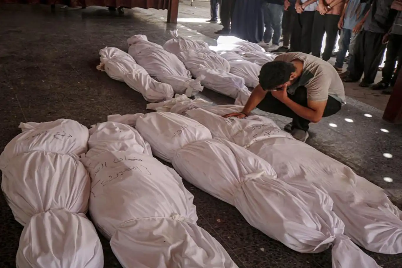 Siyonist rejim Gazze'de yeni katliamlar gerçekleştirdi: 126 şehit