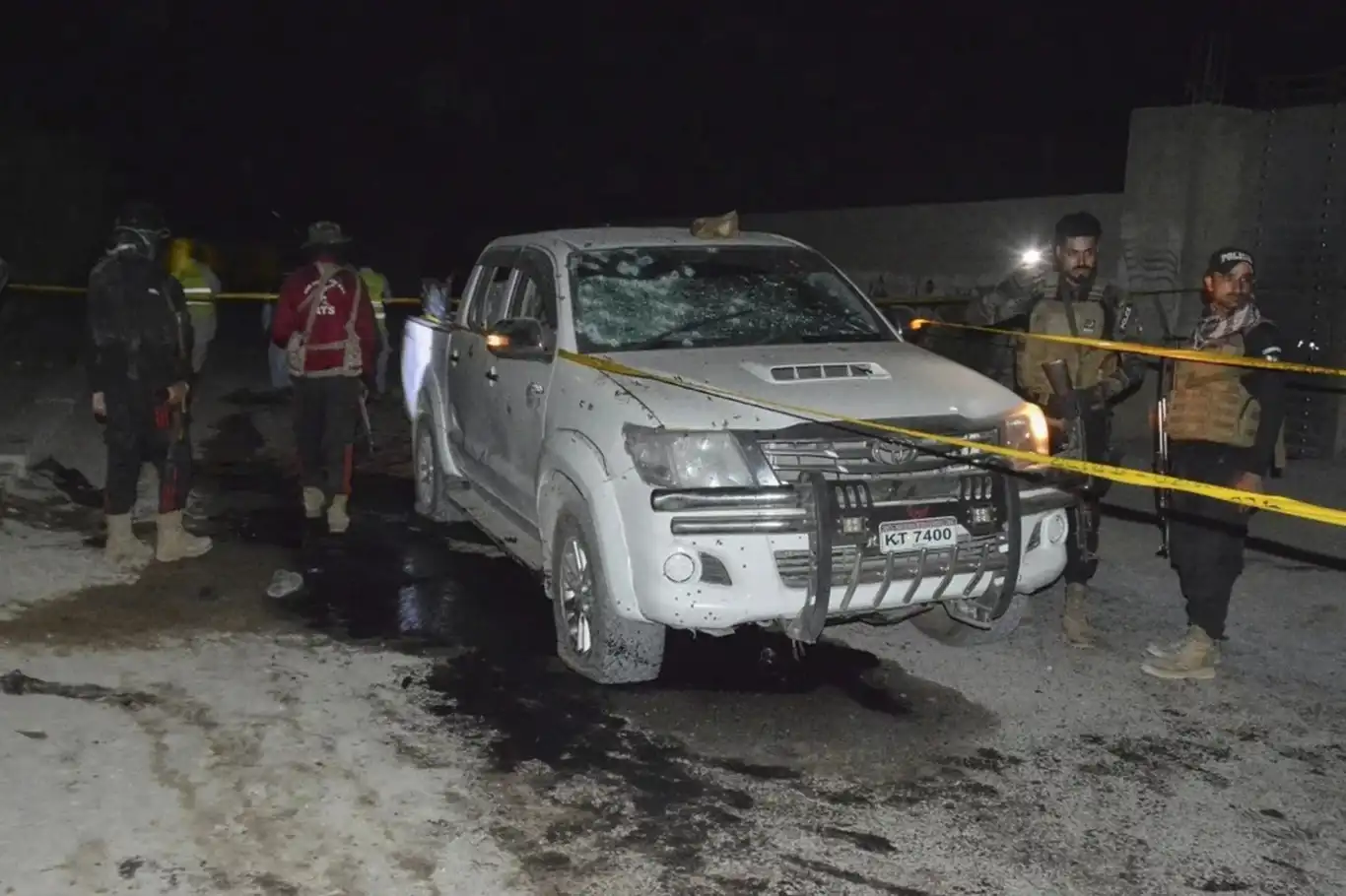 Pakistan'da patlama: 13 ölü 31 yaralı Pakistan'da patlama: 13 ölü 31 yaralı