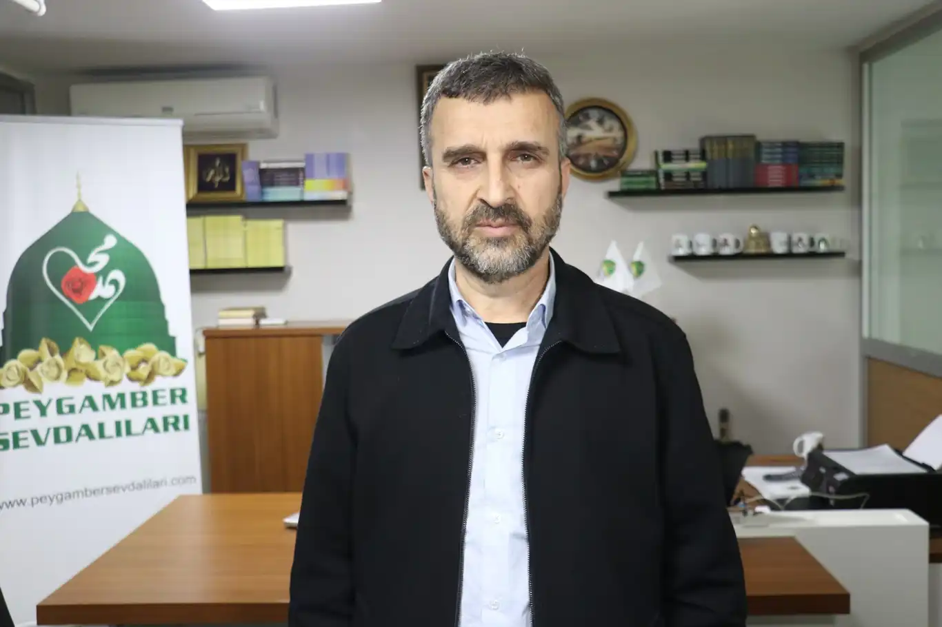 Prophet's Lovers demand cancellation of Enrico Macias concert in Istanbul