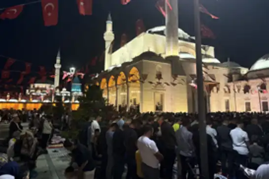 Konya'da Mevlid Kandili dualarla idrak edildi