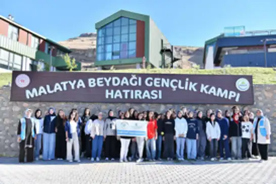 Yeşilyurt Kent Konseyi'nden gençlere kamp deneyimi