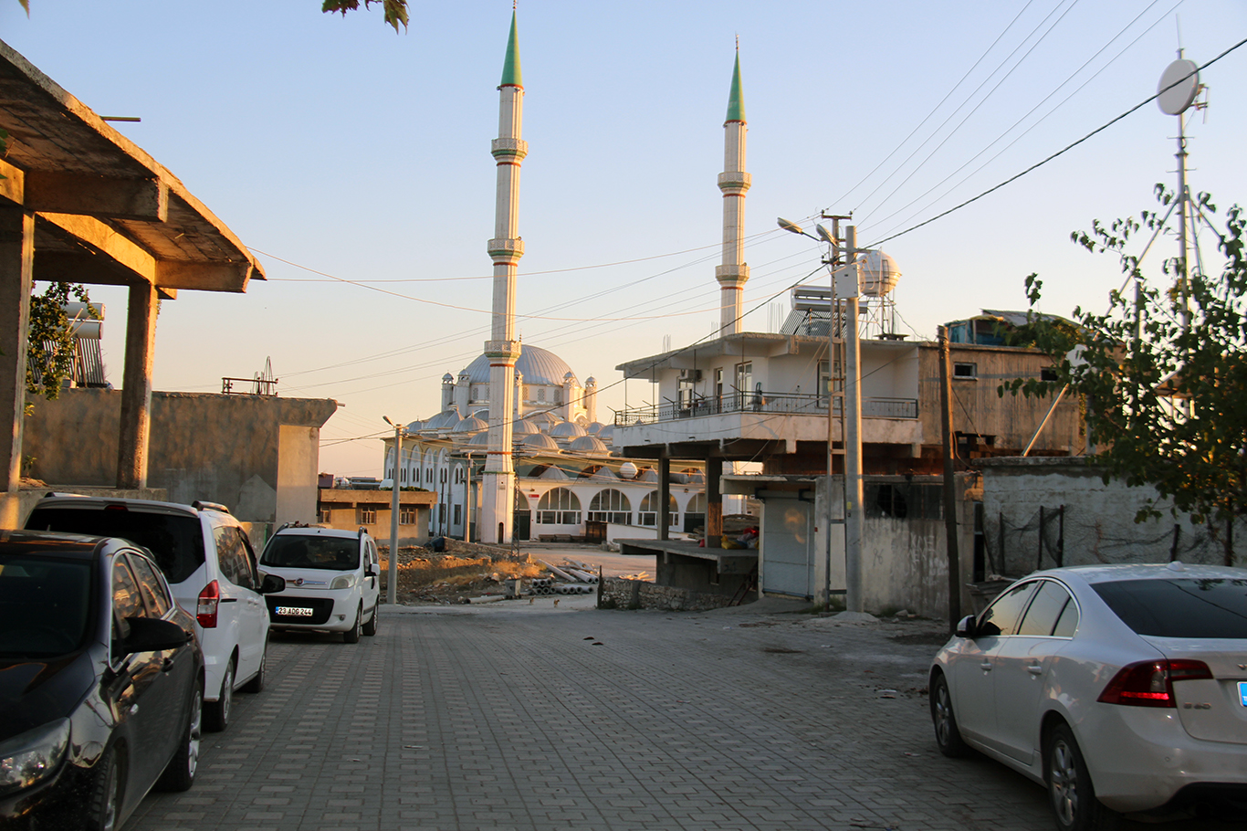 Gürbüz Mahalle sakinleri: 15 yıl önce verilen hizmetlerle yetiniyoruz