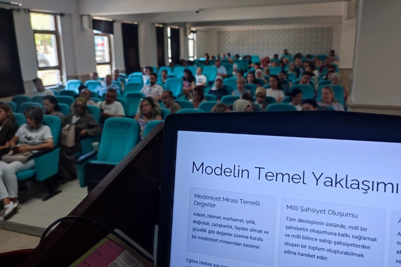 Bursa’da "Türkiye Yüzyılı Maarif Modeli" eğitimleri başladı Bursa’da "Türkiye Yüzyılı Maarif Modeli" eğitimleri başladı
