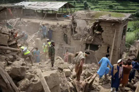 Afganistan'daki depremde can kaybı 2 bin 205'e yükseldi