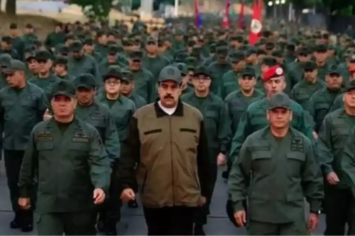 مادورو يحشد القوات لمواجهة التهديد الأميركي مادورو يحشد القوات لمواجهة التهديد الأميركي