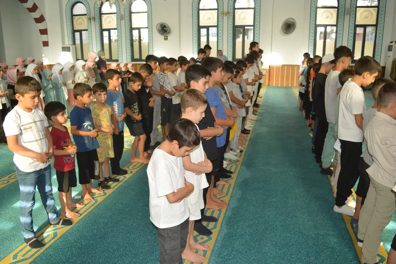 Çocuklara namaz bilinci kazandıran eğitim programı tamamlandı Çocuklara namaz bilinci kazandıran eğitim programı tamamlandı