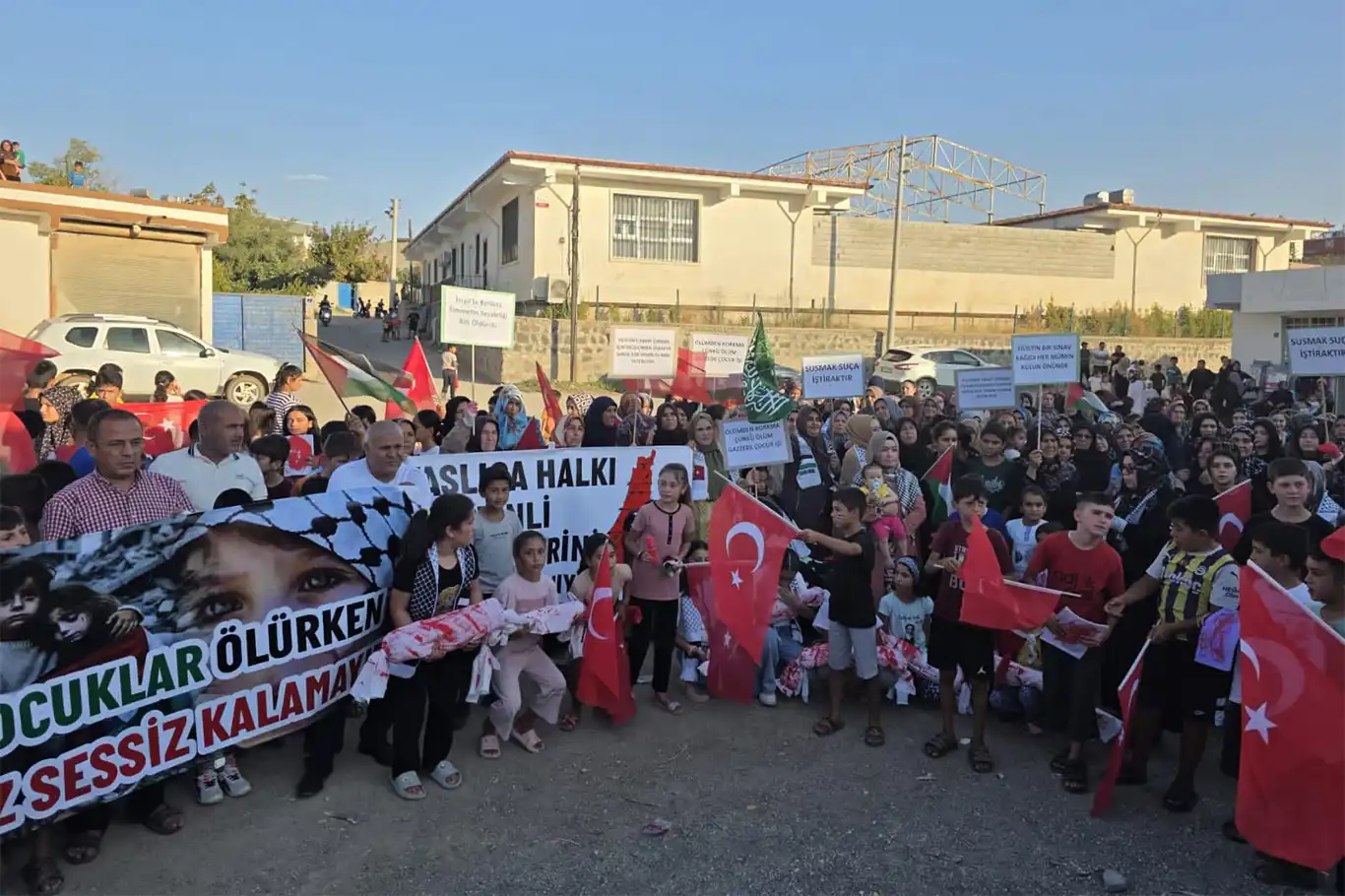 Şanlıurfa’da Gazze için boykot mitingi Şanlıurfa’da Gazze için boykot mitingi