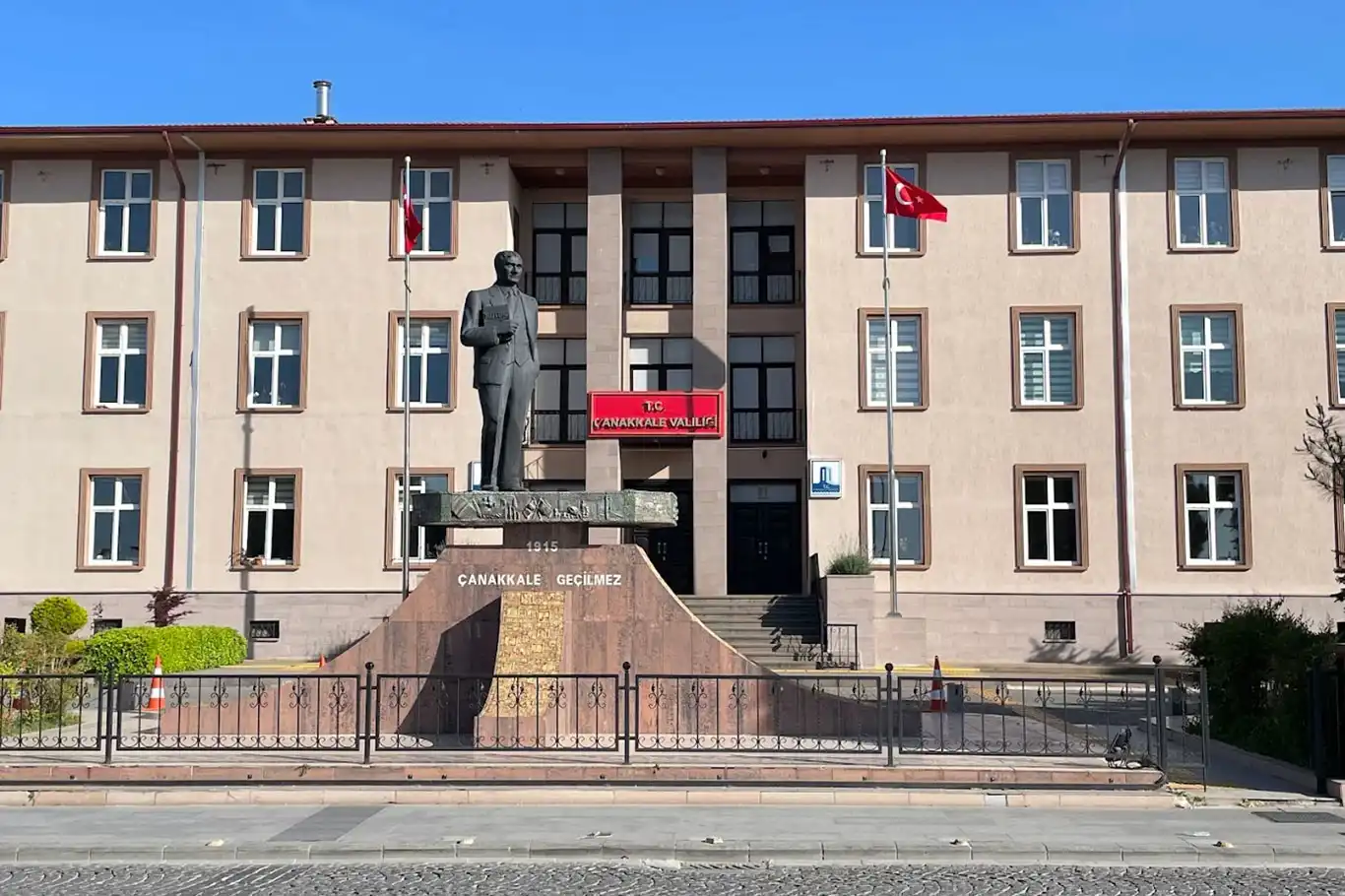 Çanakkale’de havai fişek ve benzeri maddelere geçici yasak Çanakkale’de havai fişek ve benzeri maddelere geçici yasak