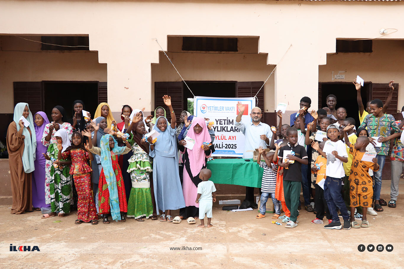 Orphans Foundation distributes monthly allowances to needy children in Mali
