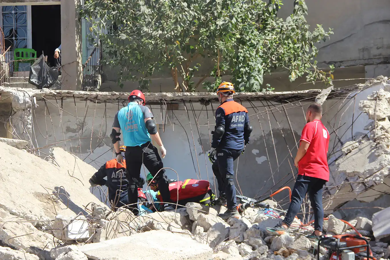 Şırnak'ta 14 ilden 745 kişinin katılımıyla 7,0 büyüklüğünde deprem tatbikatı yapıldı