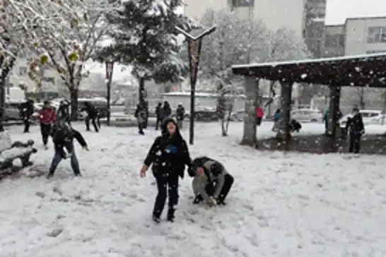 Elazığ’da okullar bir gün daha tatil edildi