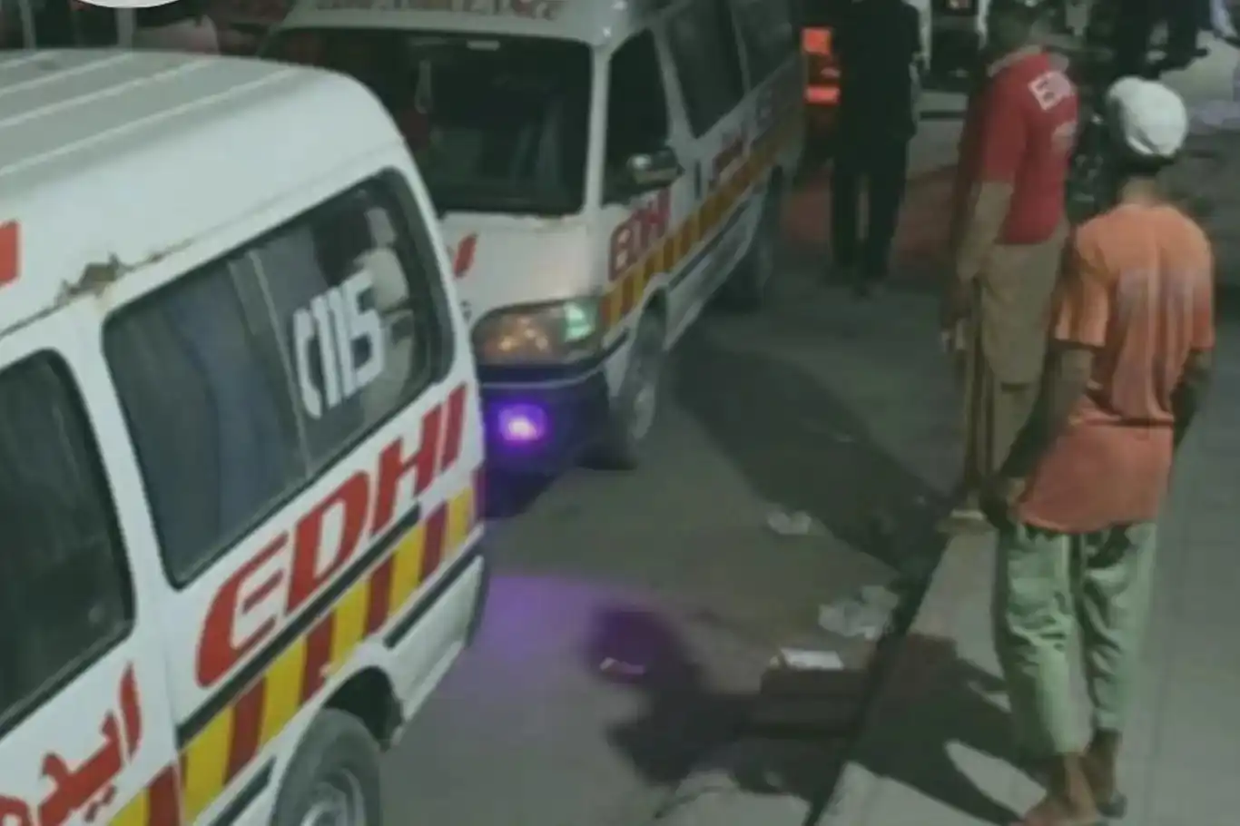 Li Pakistanê otobûs û mînîbûs li hev ketin: 14 kes mirin, 16 kes birîndar bûn