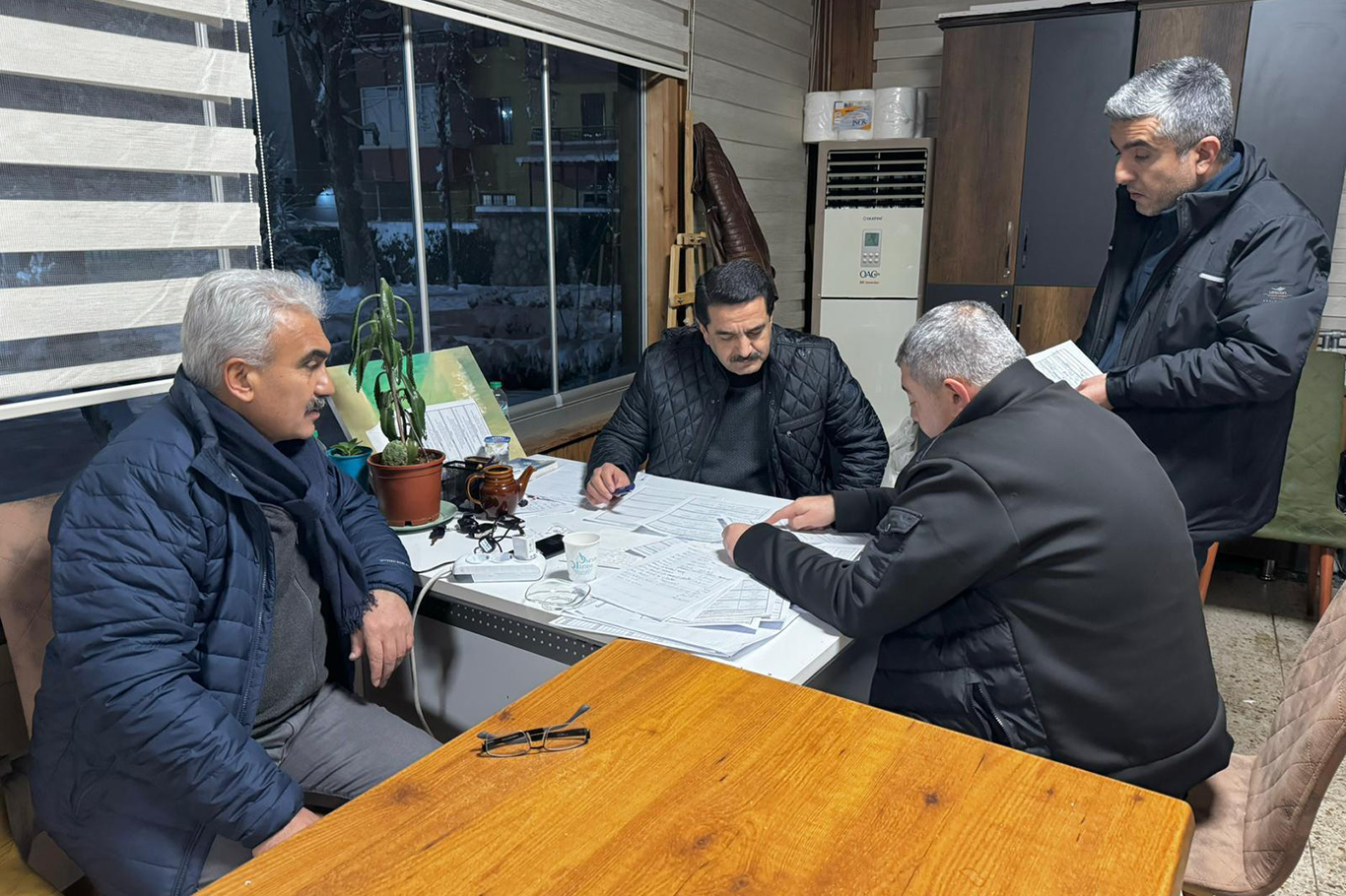 Malatya'da kar yağışı 2 gündür devam ediyor, ekipler gece gündüz çalışıyor