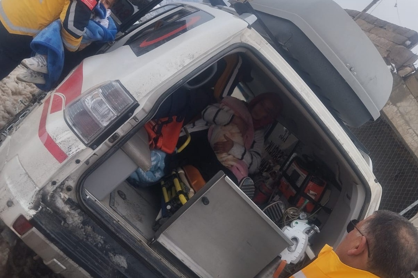  Siirt'te UMKE ve 112’nin yoğun mesai