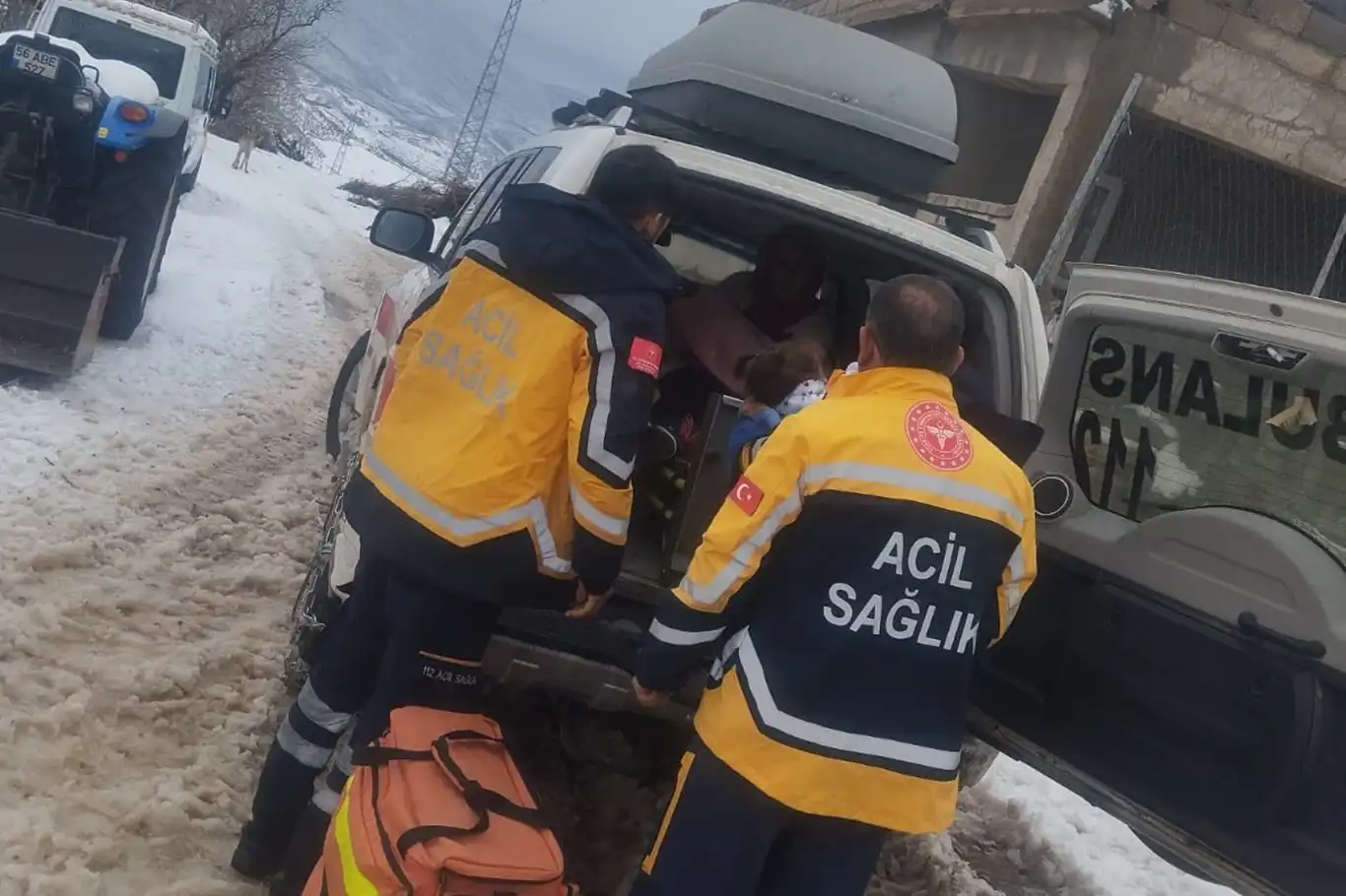  Siirt'te UMKE ve 112’nin yoğun mesai