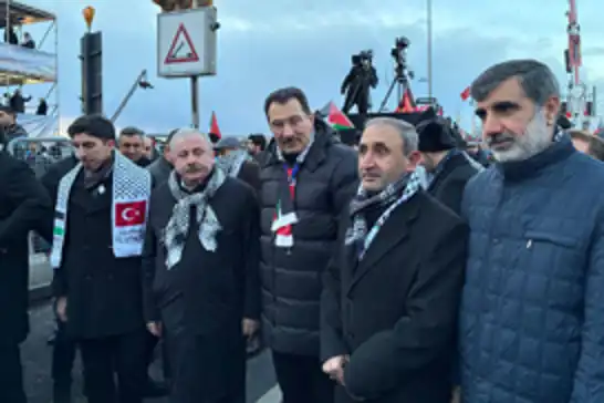 HÜDA PAR Genel Başkan Vekili Demir, Galata’daki Gazze yürüyüşüne katıldı