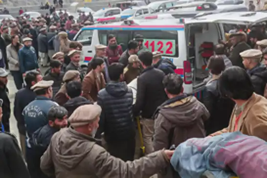 Pakistan'da feci kaza: 14 ölü, 16 yaralı