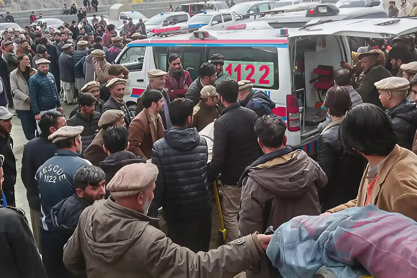 Li Pakistanê qezayek trajîk: 14 kes mirin, 16 kes birîndar bûn