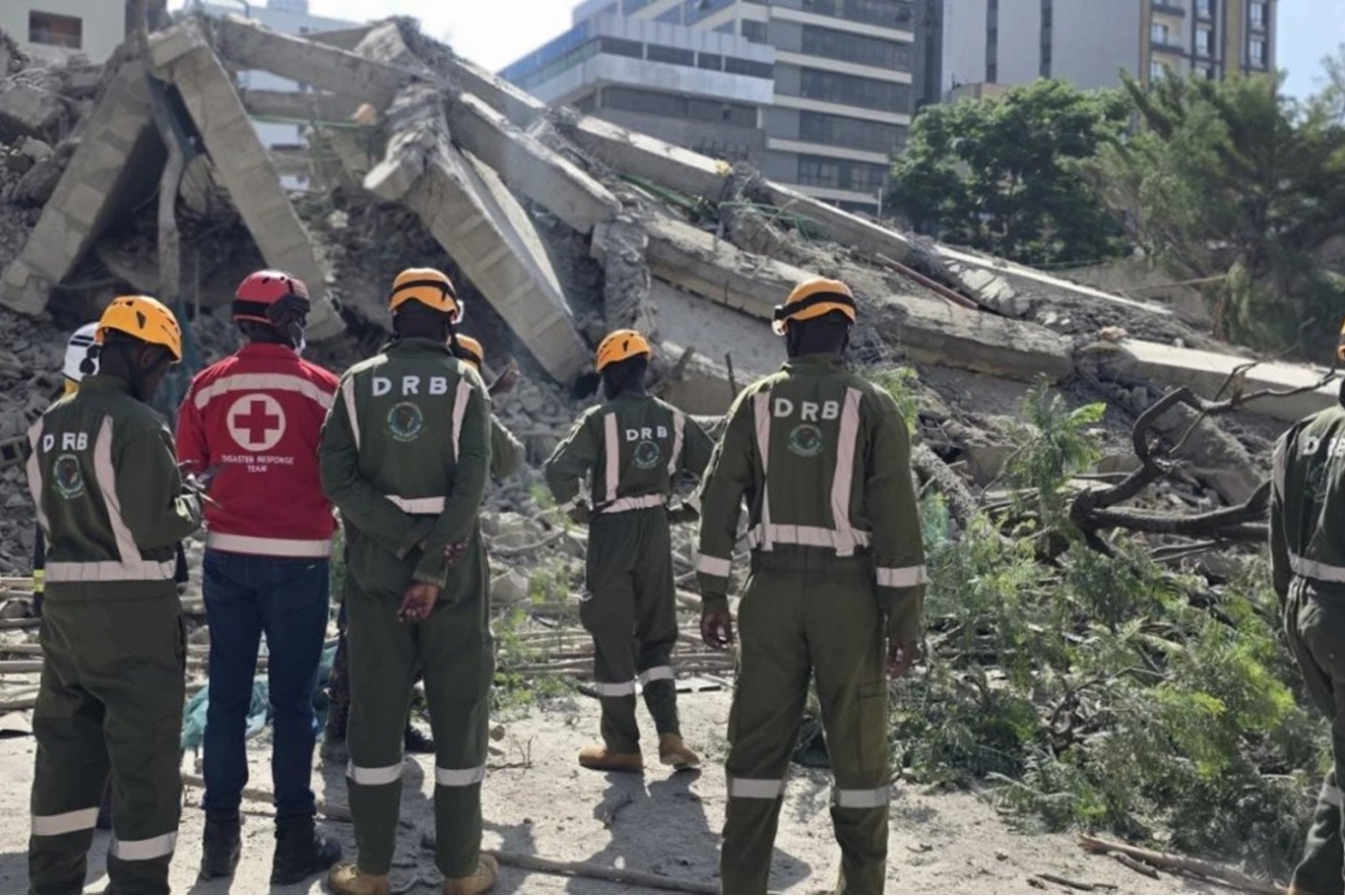 Kenya'da yapım aşamasındaki 16 katlı bir bina çöktü: Kayıplar var