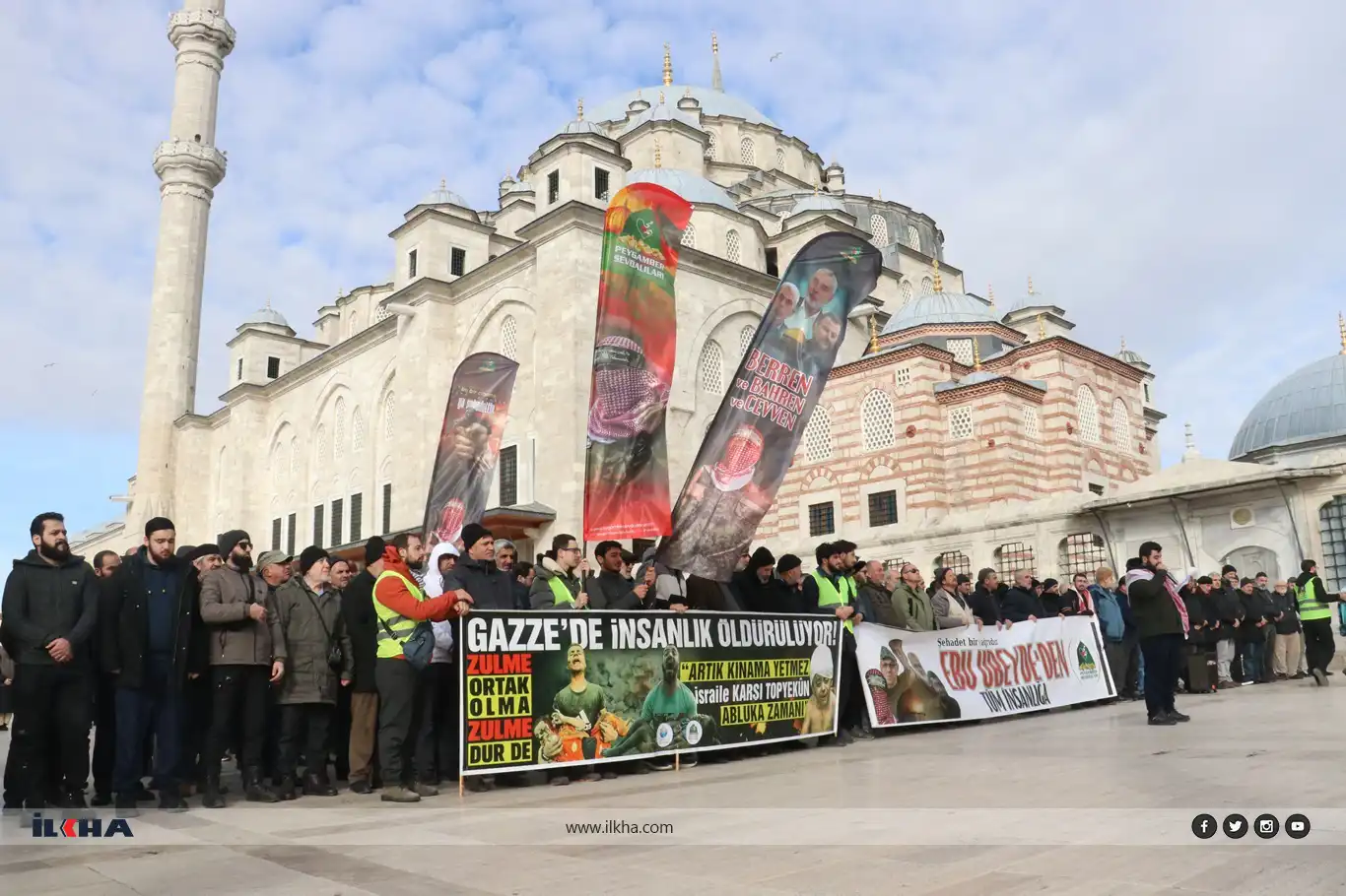 صلاة الغائب على قادة المقاومة الشهداء
