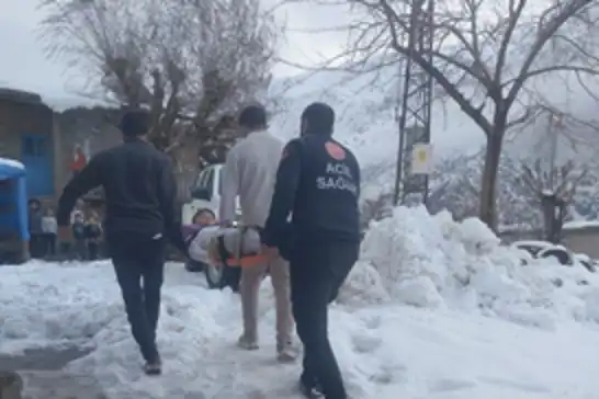 Siirt’te karla mücadele ekipleri acil vakalar için seferber oldu