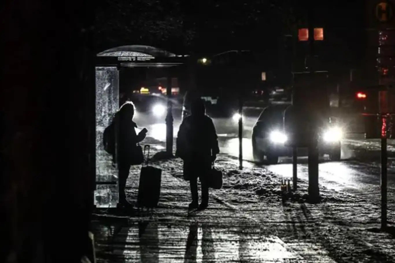 Power outage leaves 45,000 households without electricity in southwest Berlin