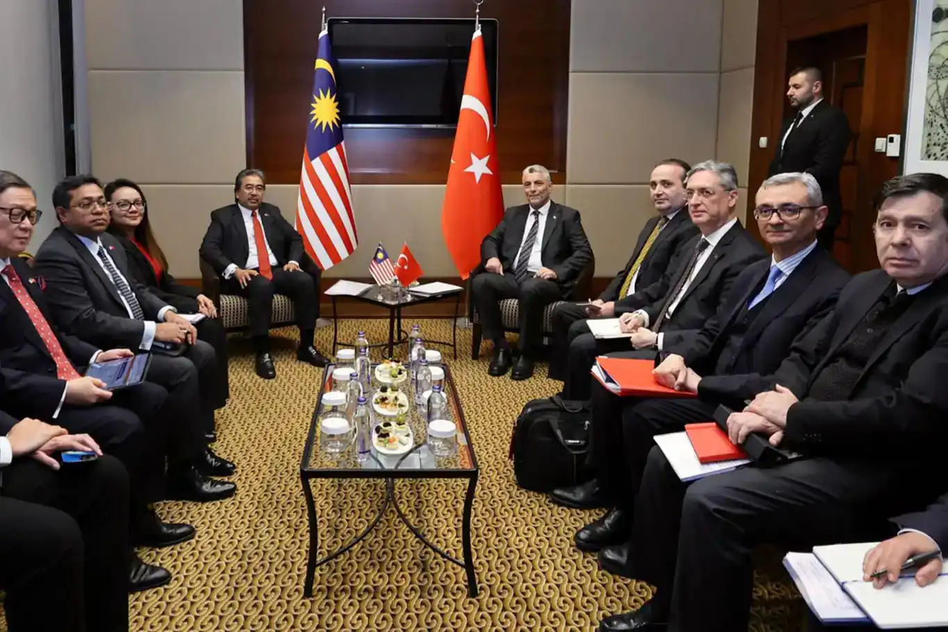Türkiye and Malaysia set $10 billion trade target at strategic council meeting