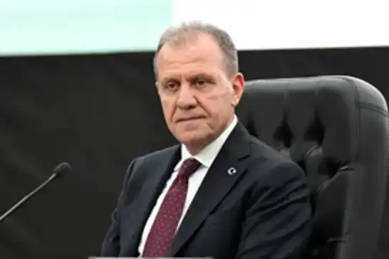 السطات التركية تحتجز رئيس بلدية مرسين الكبرى على خلفية تحقيقات فساد