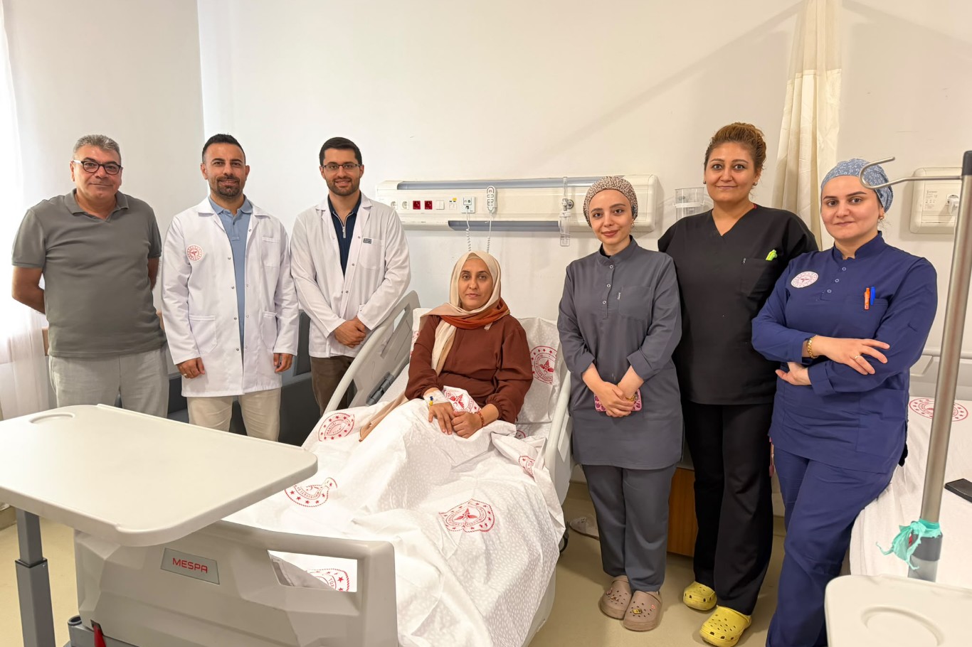 Mardin’de otoskleroz nedeniyle işitme kaybı yaşayan hastaya endoskopik stapes cerrahisi uygulandı