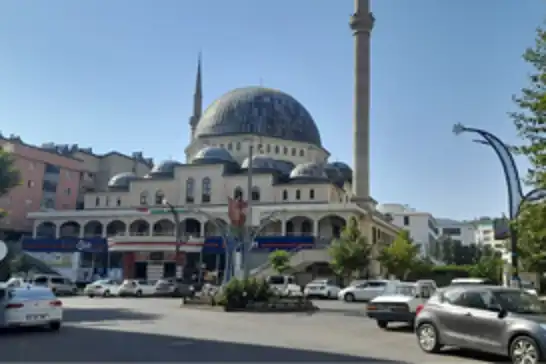 Camiler, kadın ve engellilerin ibadet edebileceği şekilde dizayn edilmeli