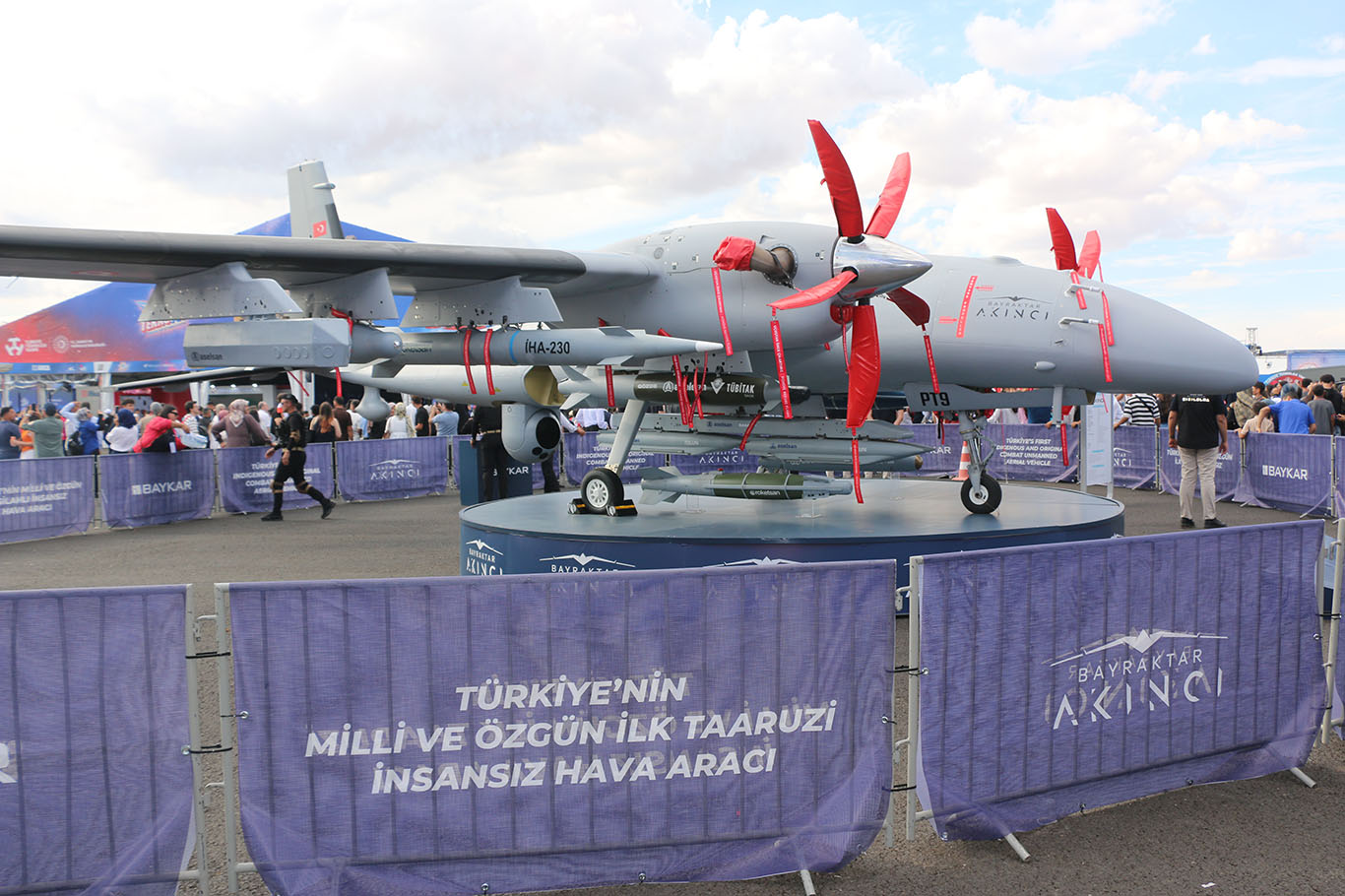 TEKNOFEST'te gençlerden teknoloji başarısı: Gençler geliştirdikleri araçların üretim süreçlerini anlattı