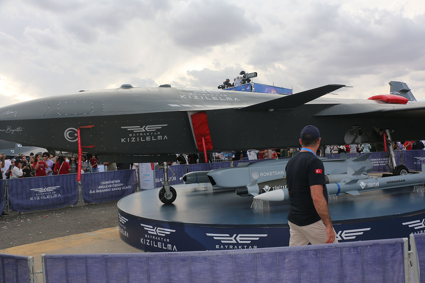 TEKNOFEST'te gençlerden teknoloji başarısı: Gençler geliştirdikleri araçların üretim süreçlerini anlattı