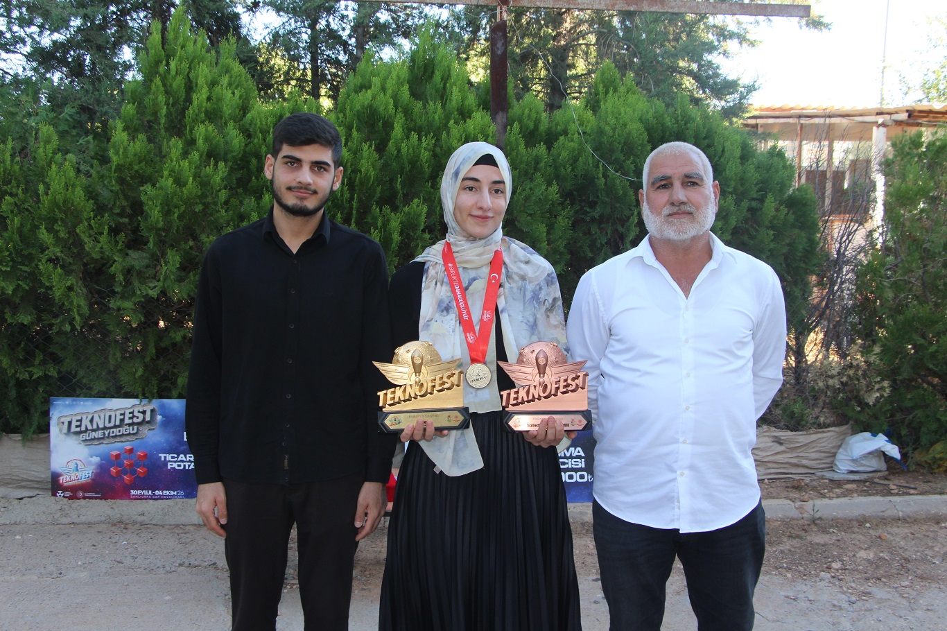 İmam Hatip mezunu Gazali Kepenç, TEKNOFEST 2026’da Türkiye birincisi oldu: Hastaların mahremiyetini koruyan proje geliştirdi