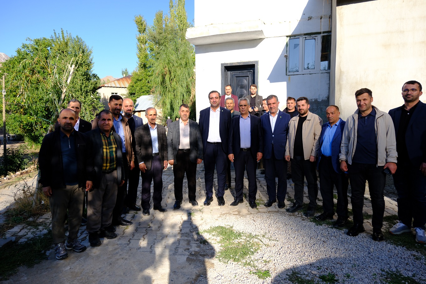 HÜDA PAR Milletvekili Ramanlı Şemdinli köy ziyareti