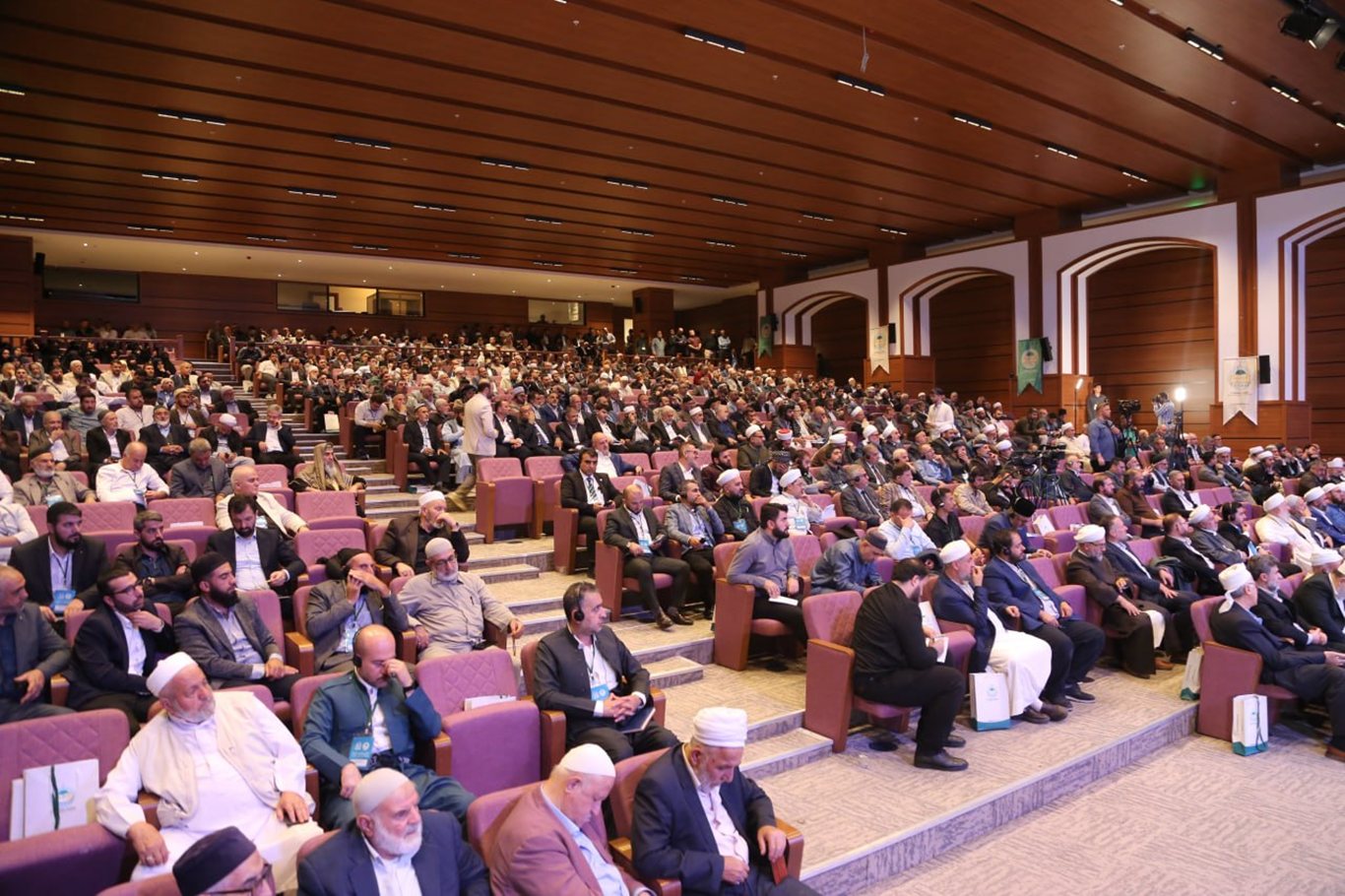 HÜDA PAR leader calls on Islamic scholars to lead Muslim revival and strengthen unity
