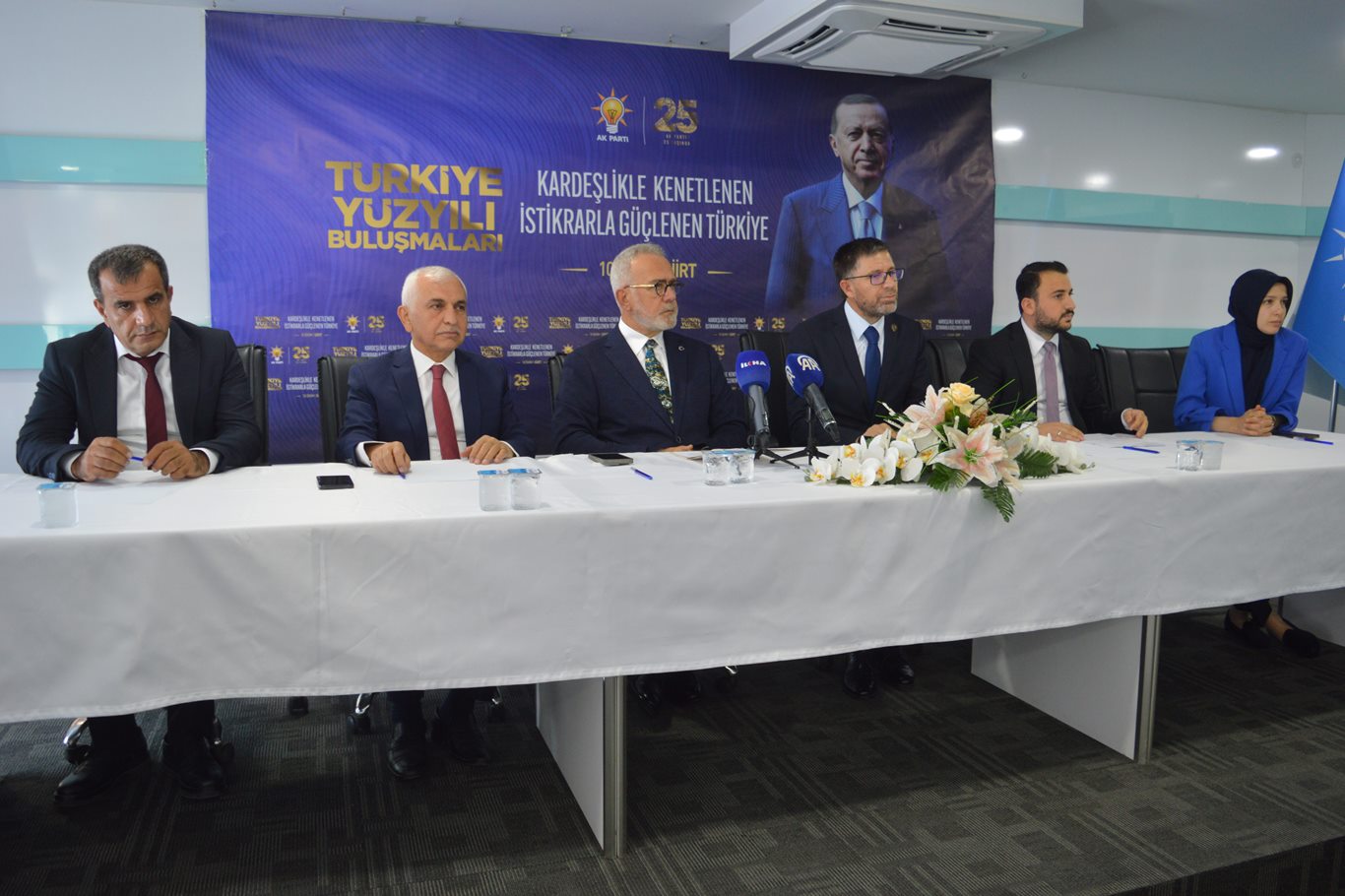 Yenişehirlioğlu: Yanlış yapanları uzaklaştırır, kaldığımız yerden yolumuza devam ederiz