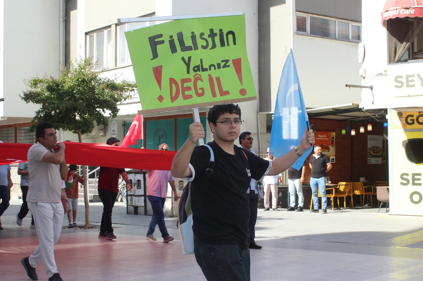 Tarsus'ta Filistin'e destek yürüyüşü düzenlendi