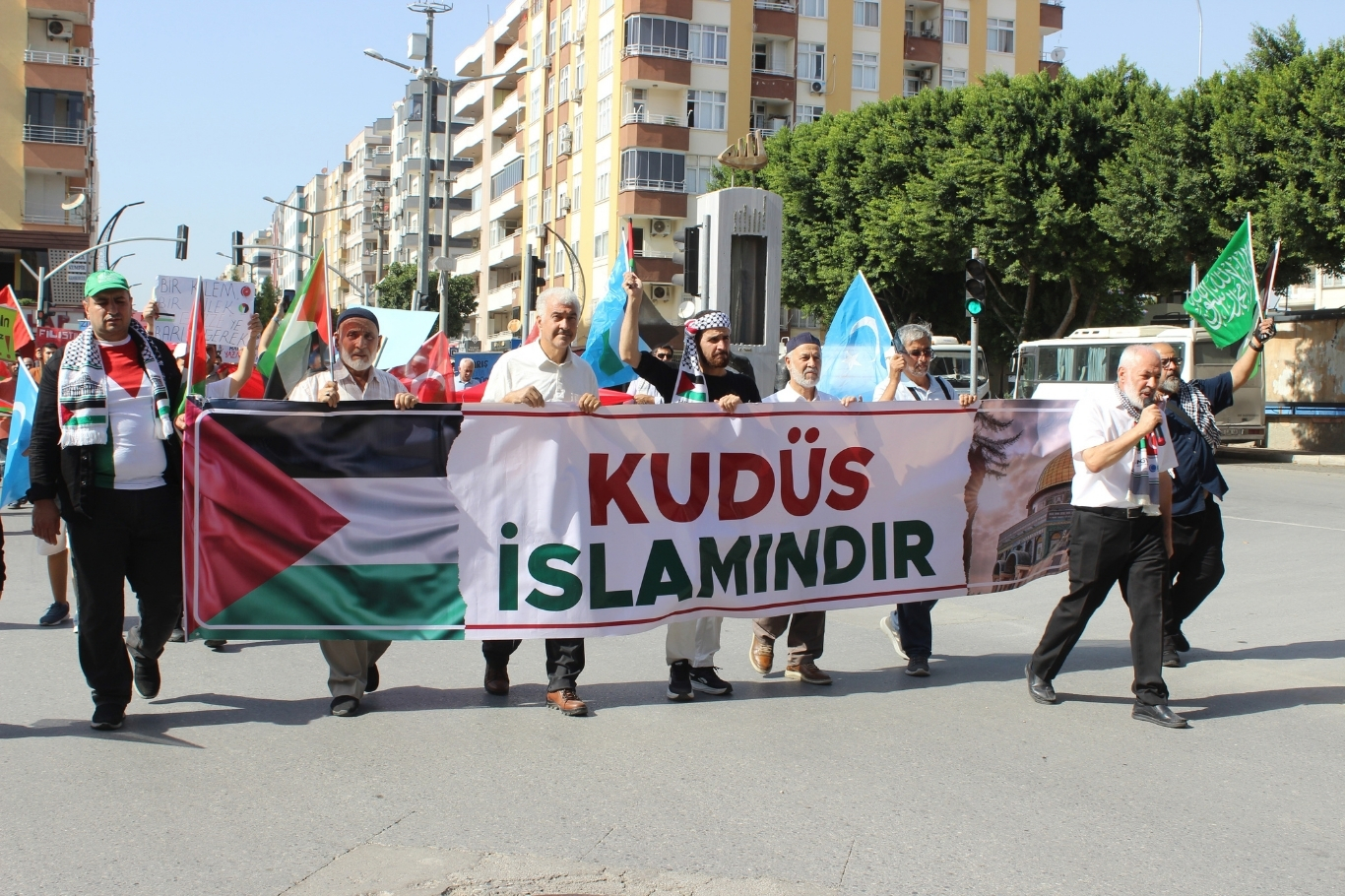 Tarsus'ta Filistin'e destek yürüyüşü düzenlendi