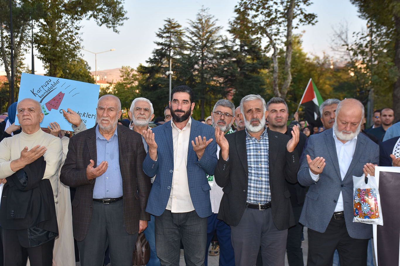 Malatya'da binlerce kişi özgür Filistin için yürüdü