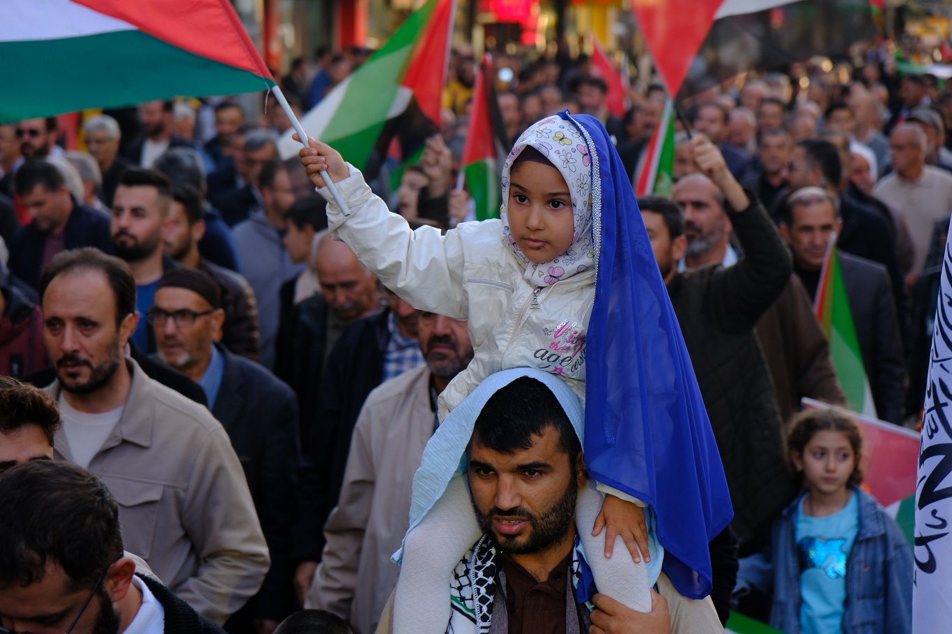 Vanlılar Aksa Tufanı'nın 3'üncü yıldönümünde Gazze için meydanlardaydı