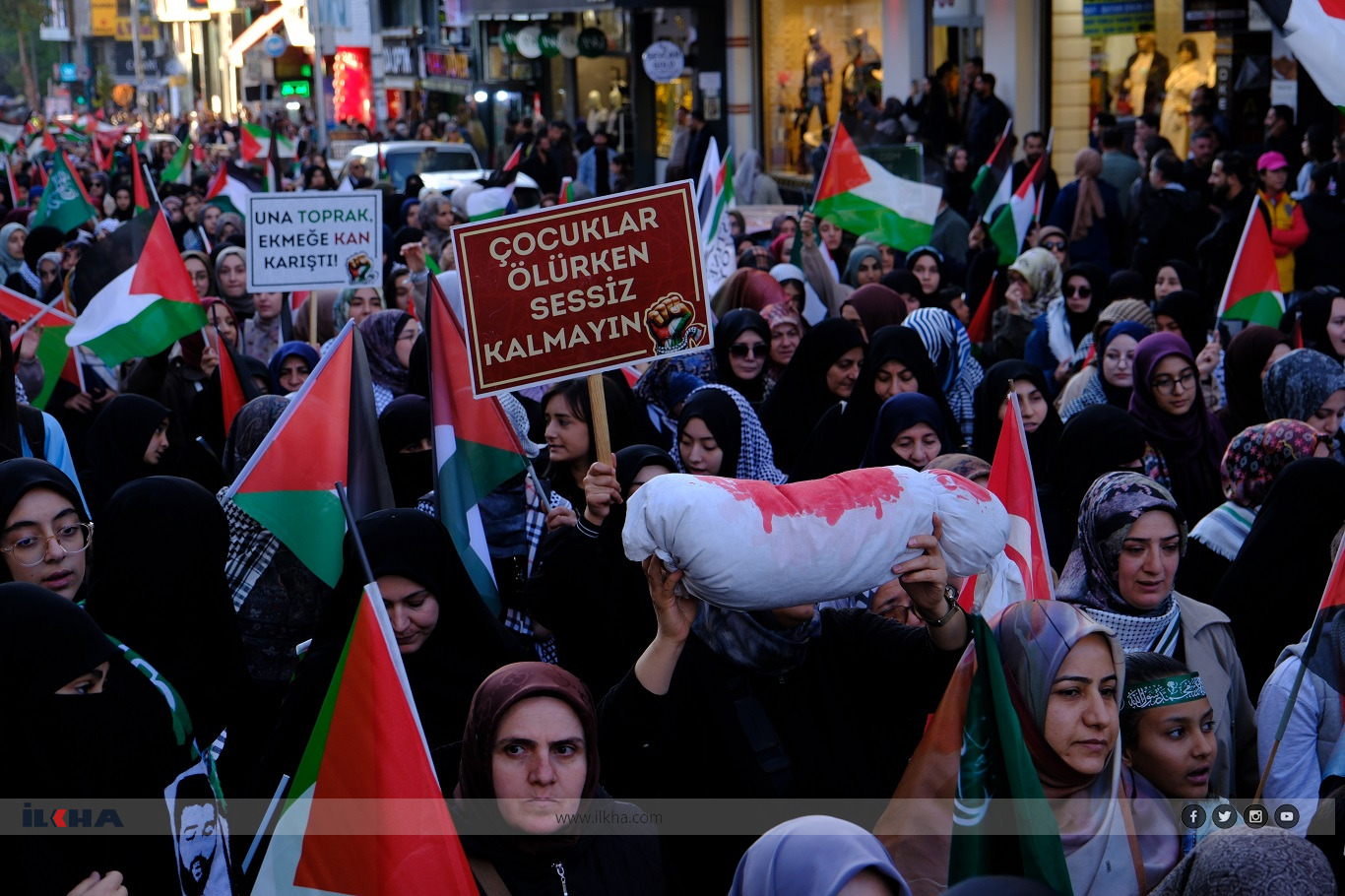 Thousands march in Van to mark third anniversary of Operation Al-Aqsa Flood