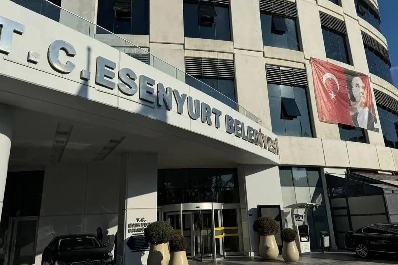 Esenyurt Belediyesi'ne yolsuzluk soruşturması: 9 kişi tutuklandı