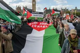 Londra, Berlin ve Dublin'de binlerce kişi Gazze için sokağa çıktı